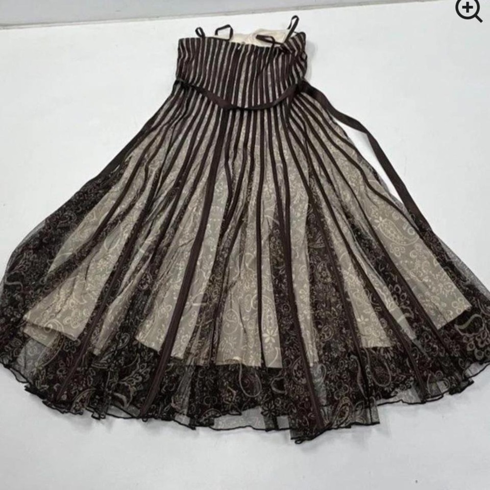 Sandra Darren Brown maxi dress with lace and ribbon detailing - Picture 2 of 2